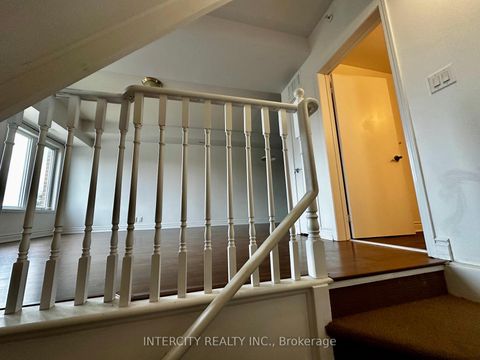 Photo 2 at 206 - 25 Richgrove Drive, Richview, Toronto
