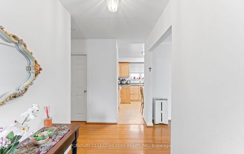 Photo 6 at 24 Burbank Drive, Bayview Village, Toronto