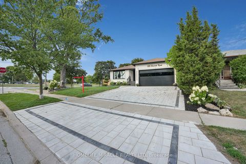 Photo 1 at 125 Elmcrest Road, West Deane, Toronto