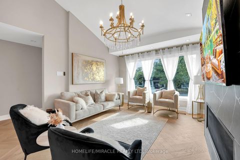 Photo 6 at 125 Elmcrest Road, West Deane, Toronto