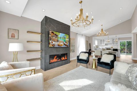 Photo 7 at 125 Elmcrest Road, West Deane, Toronto