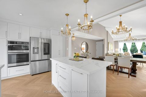Photo 11 at 125 Elmcrest Road, West Deane, Toronto