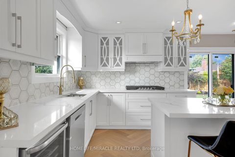 Photo 13 at 125 Elmcrest Road, West Deane, Toronto
