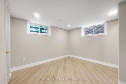 Photo 36 at 125 Elmcrest Road, West Deane, Toronto