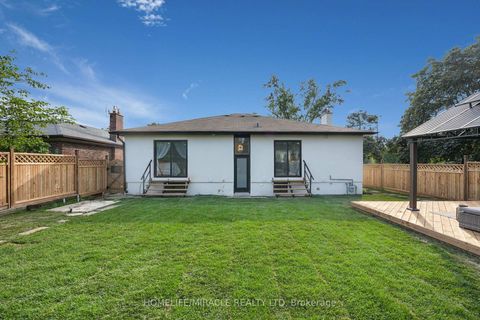 Photo 37 at 125 Elmcrest Road, West Deane, Toronto