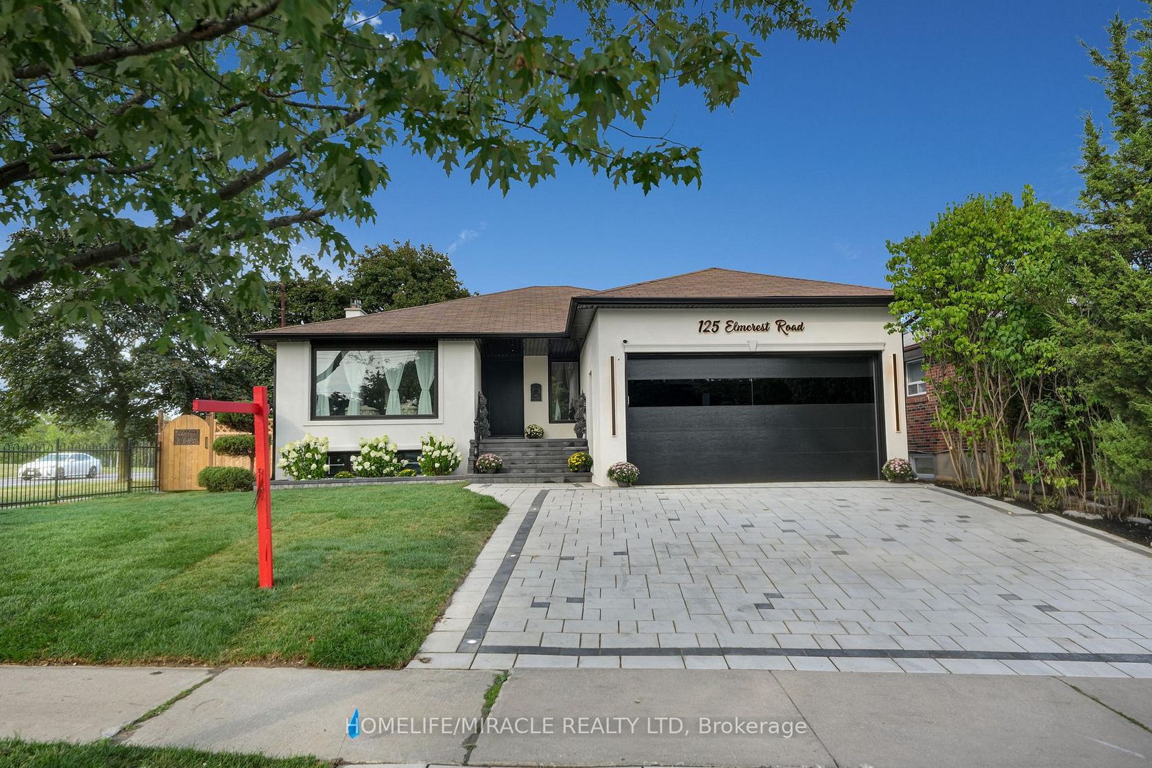 125 Elmcrest Road, West Deane, Toronto 