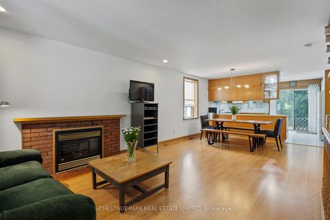 Photo 8 at 23 Edith Drive, Eglinton, Toronto