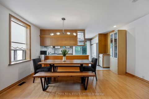 Photo 11 at 23 Edith Drive, Eglinton, Toronto