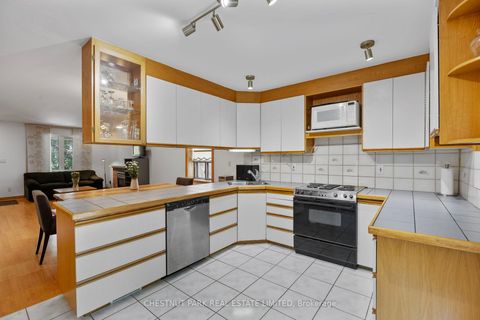 Photo 16 at 23 Edith Drive, Eglinton, Toronto Photo 16 at 23 Edith Drive, Eglinton, Toronto