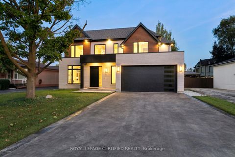 Photo 2 at 2082 Bridge Road, WO West, Oakville
