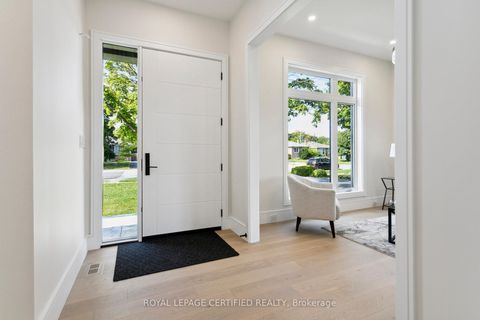 Photo 3 at 2082 Bridge Road, WO West, Oakville