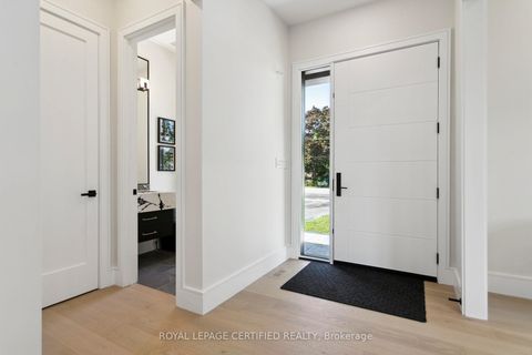 Photo 4 at 2082 Bridge Road, WO West, Oakville