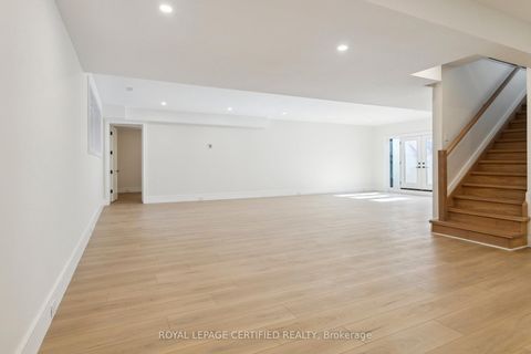 Photo 35 at 2082 Bridge Road, WO West, Oakville