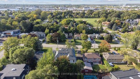 Photo 42 at 2082 Bridge Road, WO West, Oakville