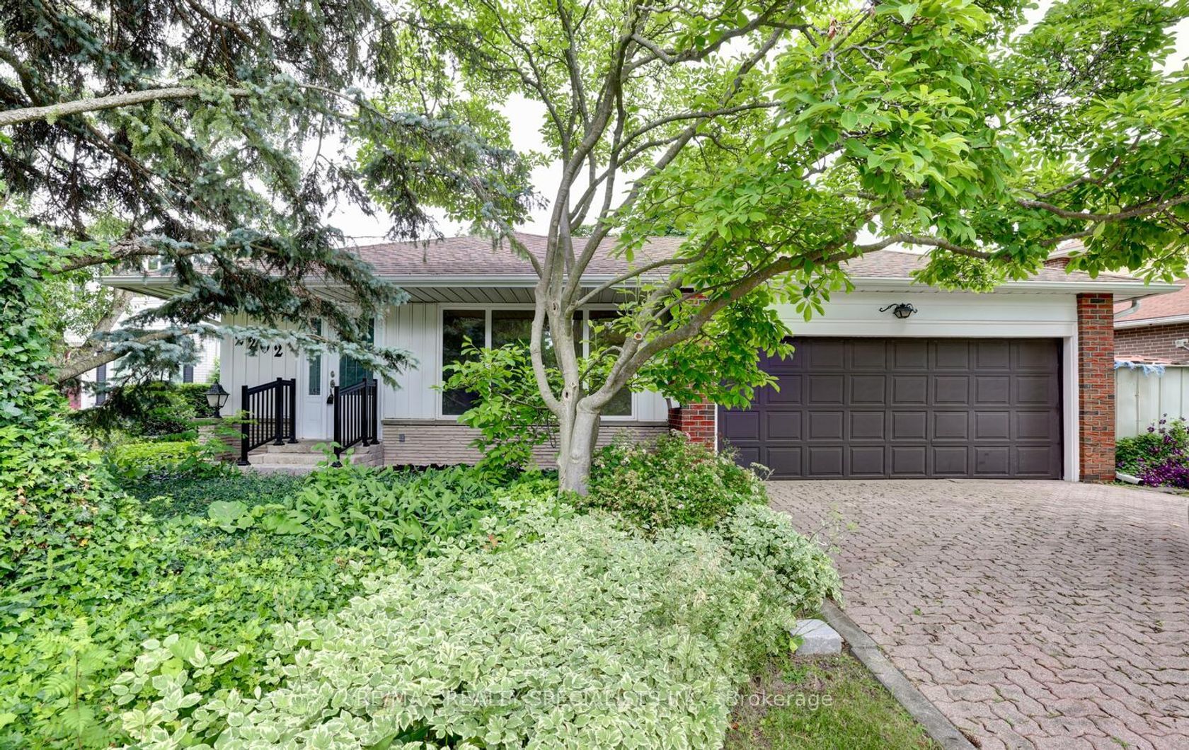 2202 Thorn Lodge Drive, Sheridan, Mississauga 