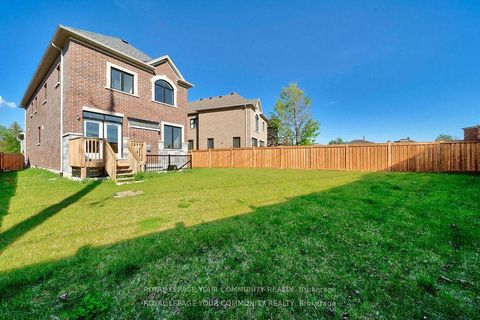 Photo 35 at 243A Andy Crescent, West Woodbridge, Vaughan
