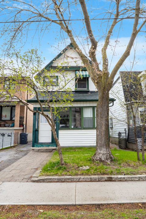 Photo 5 at 43 King Edward Avenue, Lumsden, Toronto