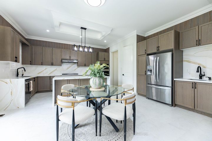 Photo 14 at 211 Granite ridge Trail, Waterdown, Hamilton