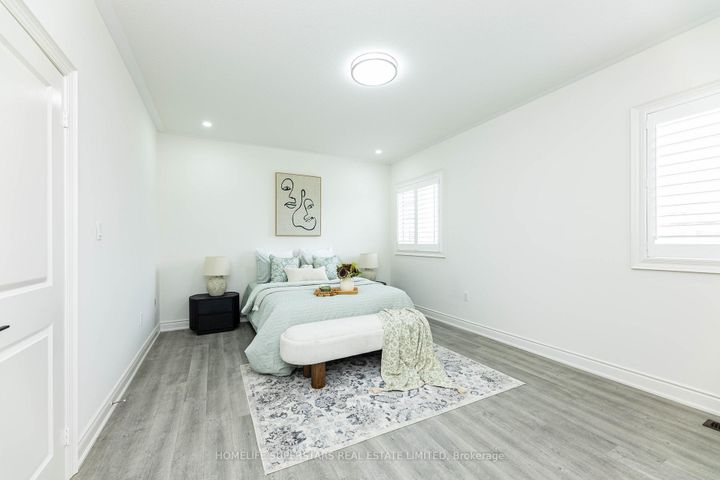 Photo 23 at 211 Granite ridge Trail, Waterdown, Hamilton