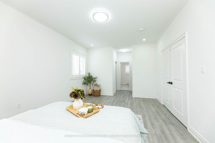 Photo 26 at 211 Granite ridge Trail, Waterdown, Hamilton