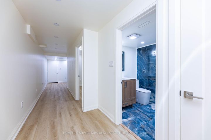 Photo 34 at 211 Granite ridge Trail, Waterdown, Hamilton