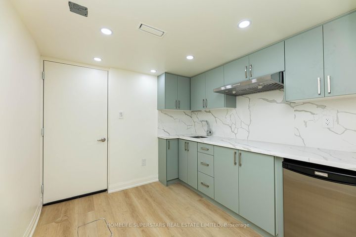 Photo 36 at 211 Granite ridge Trail, Waterdown, Hamilton