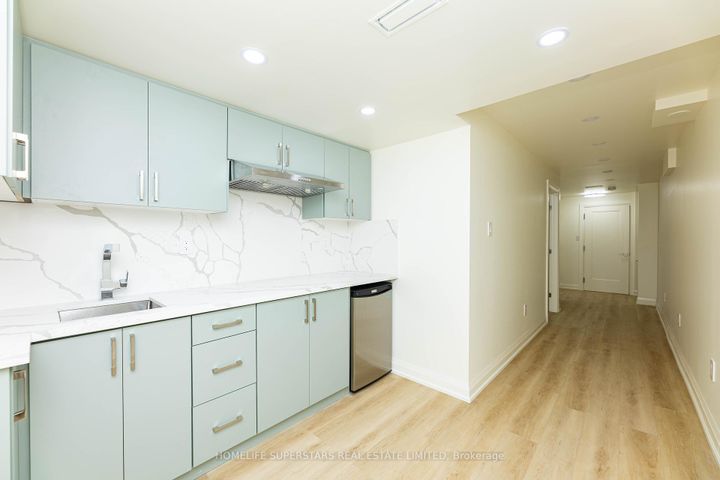 Photo 37 at 211 Granite ridge Trail, Waterdown, Hamilton