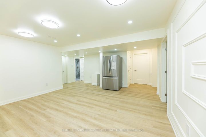 Photo 40 at 211 Granite ridge Trail, Waterdown, Hamilton