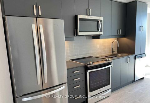 Photo 1 at Lph18 - 7895 Jane Street, Concord, Vaughan