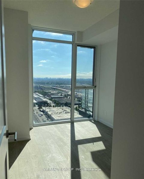 Photo 4 at Lph18 - 7895 Jane Street, Concord, Vaughan