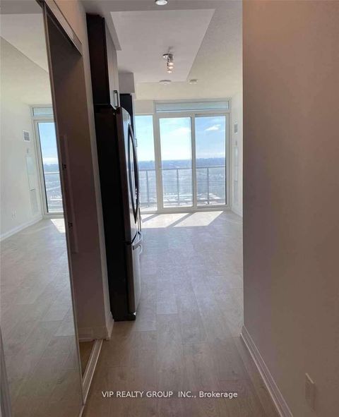 Photo 5 at Lph18 - 7895 Jane Street, Concord, Vaughan
