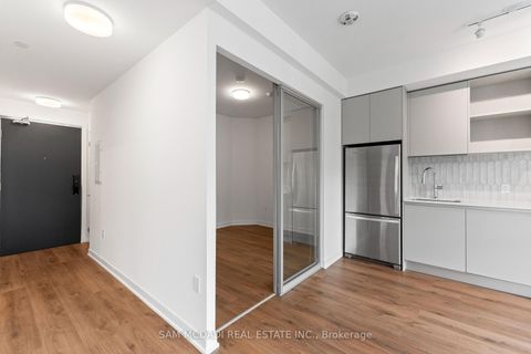 Photo 9 at 819 - 395 Dundas Street, GO Glenorchy, Oakville