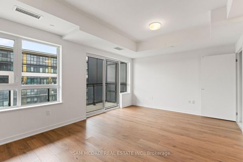 Photo 11 at 819 - 395 Dundas Street, GO Glenorchy, Oakville