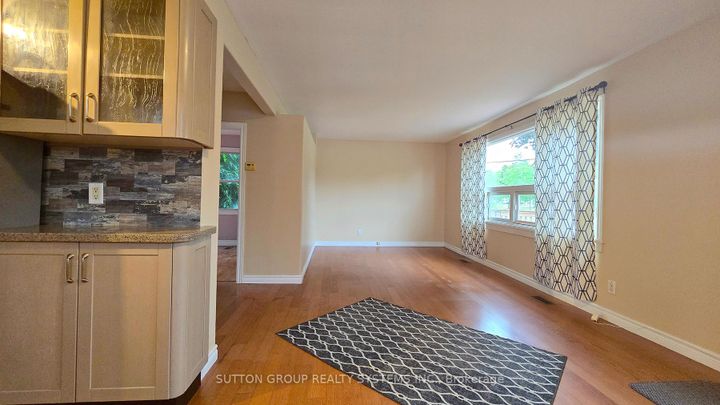 Photo 9 at 2232 Queensway Drive, Freeman, Burlington