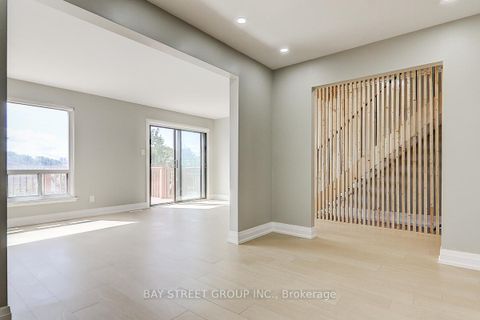 Photo 6 at 17 Newdawn Crescent, Agincourt North, Toronto