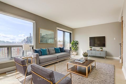 Photo 7 at 17 Newdawn Crescent, Agincourt North, Toronto