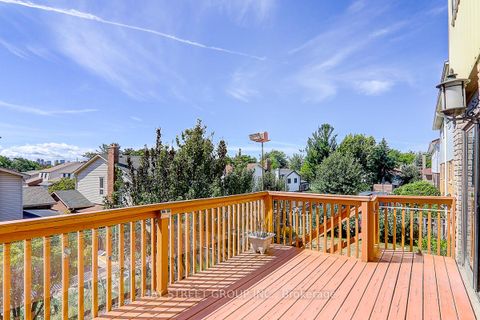 Photo 10 at 17 Newdawn Crescent, Agincourt North, Toronto