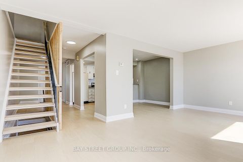 Photo 11 at 17 Newdawn Crescent, Agincourt North, Toronto