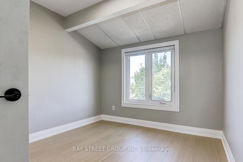 Photo 17 at 17 Newdawn Crescent, Agincourt North, Toronto
