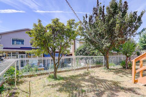 Photo 25 at 17 Newdawn Crescent, Agincourt North, Toronto