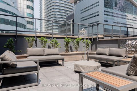 Photo 17 at 3004 - 327 King Street W, Waterfront Communities C1, Toronto