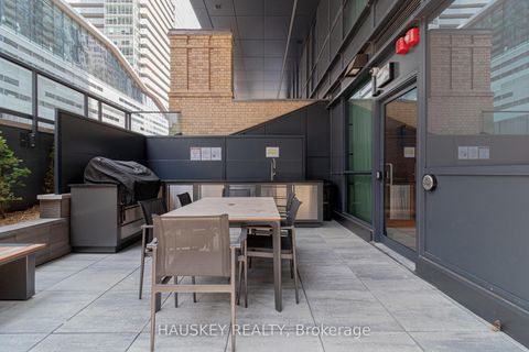 Photo 18 at 3004 - 327 King Street W, Waterfront Communities C1, Toronto