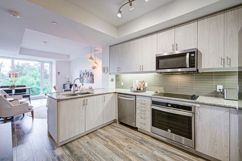 Photo 3 at 318 - 9618 Yonge Street, North Richvale, Richmond Hill