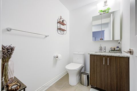 Photo 19 at 318 - 9618 Yonge Street, North Richvale, Richmond Hill