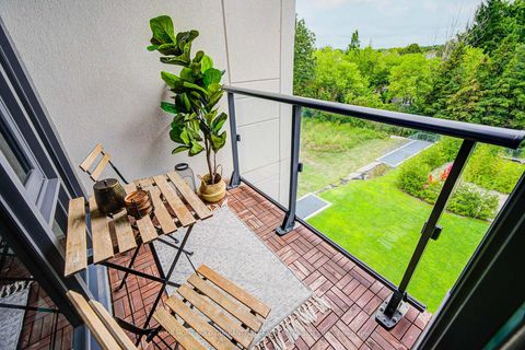Photo 21 at 318 - 9618 Yonge Street, North Richvale, Richmond Hill