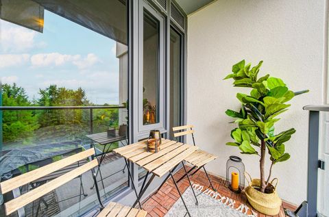 Photo 22 at 318 - 9618 Yonge Street, North Richvale, Richmond Hill