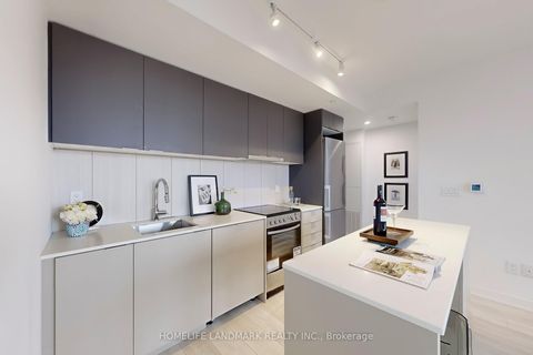Photo 8 at 717 - 8 TIPPETT Road, Clanton Park, Toronto
