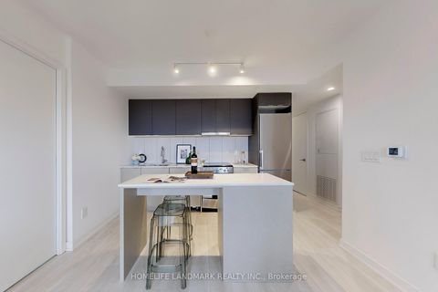 Photo 12 at 717 - 8 TIPPETT Road, Clanton Park, Toronto