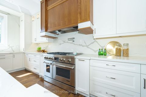 Photo 10 at 391 Sandhurst Drive, WO West, Oakville