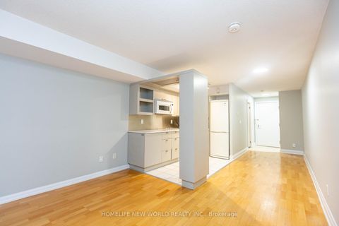 Photo 4 at 951 - 111 Elizabeth Street, Bay Street Corridor, Toronto